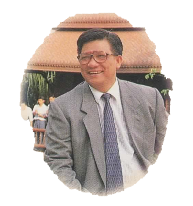 Khun Prasart, founder of Prasart Museum